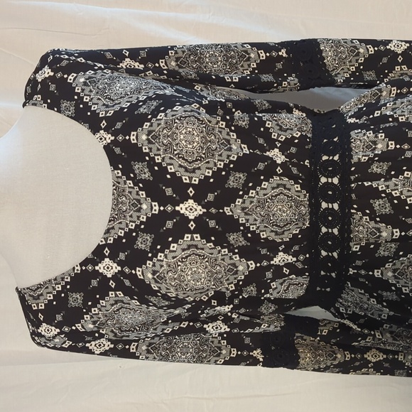Charlotte Russe Black And White Dress Charlotte Russe Black And White Striped Mini Mercari Charlotte Russe Black And White Dress Charlotte Russe Black And White Striped Mini Mercari